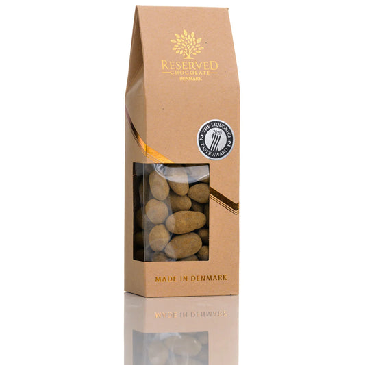 Reserved Chocolate - Mandler – Hvid Chokolade og Lakridspulver